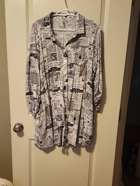 Blue Sky Newspaper Print Button-Down Shirt - Black & White